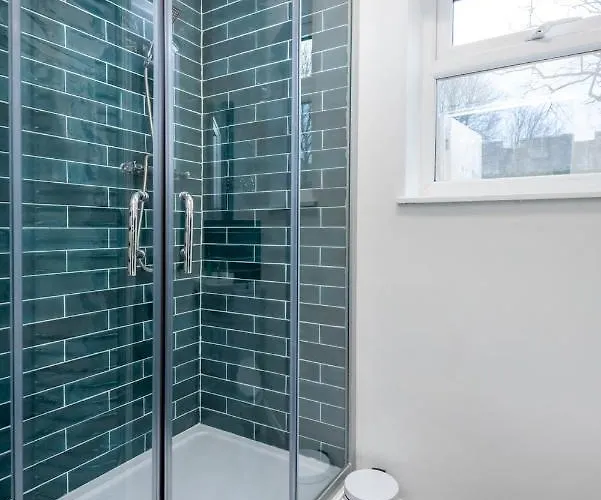 Apartament Ground Floor Nunnery Bright, Beautiful Flat With Garden In - Pass The Keys