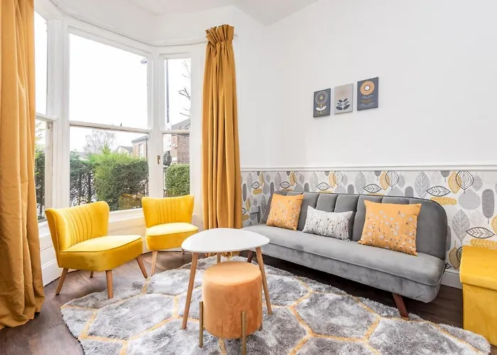 Appartement Ground Floor Nunnery Bright, Beautiful Flat With Garden In - Pass The Keys