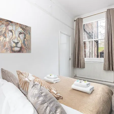 Ground Floor Nunnery Bright, Beautiful Flat With Garden In - Pass The Keys Апартаменты